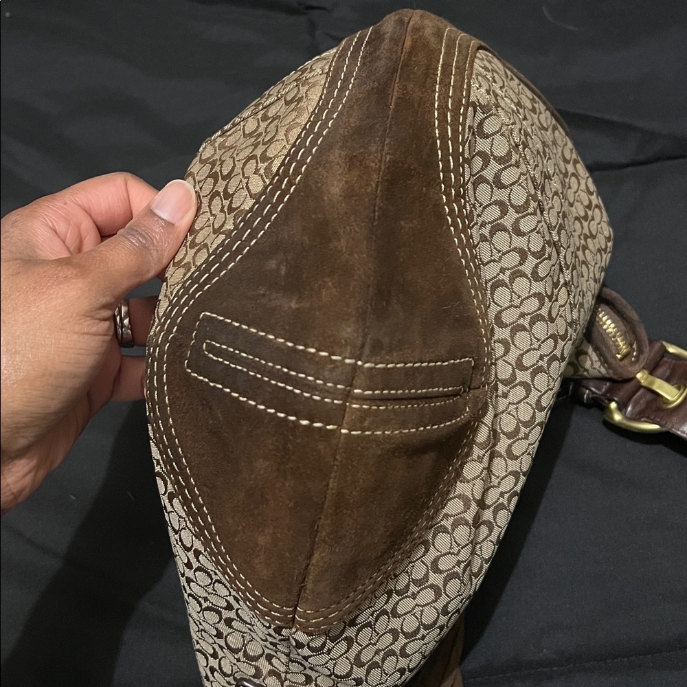 Coach ‘Micro C’ Canvas Hobo - 2158 
GOLD HARDWARE - Picture 4 of 10